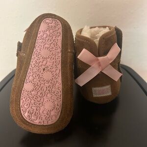 Baby Uggs 💗